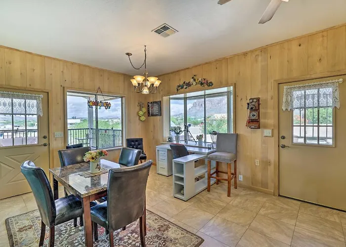 Private Hot Tub & Epic Views In Superstition Mtns! Holiday home